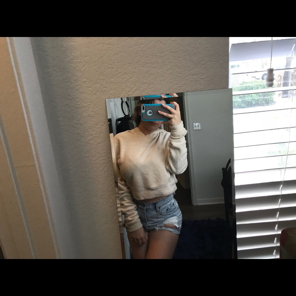 Rue 21 cropped long sleeve with embroidered rose